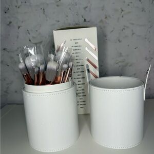 White Makeup Brush Set with Holder